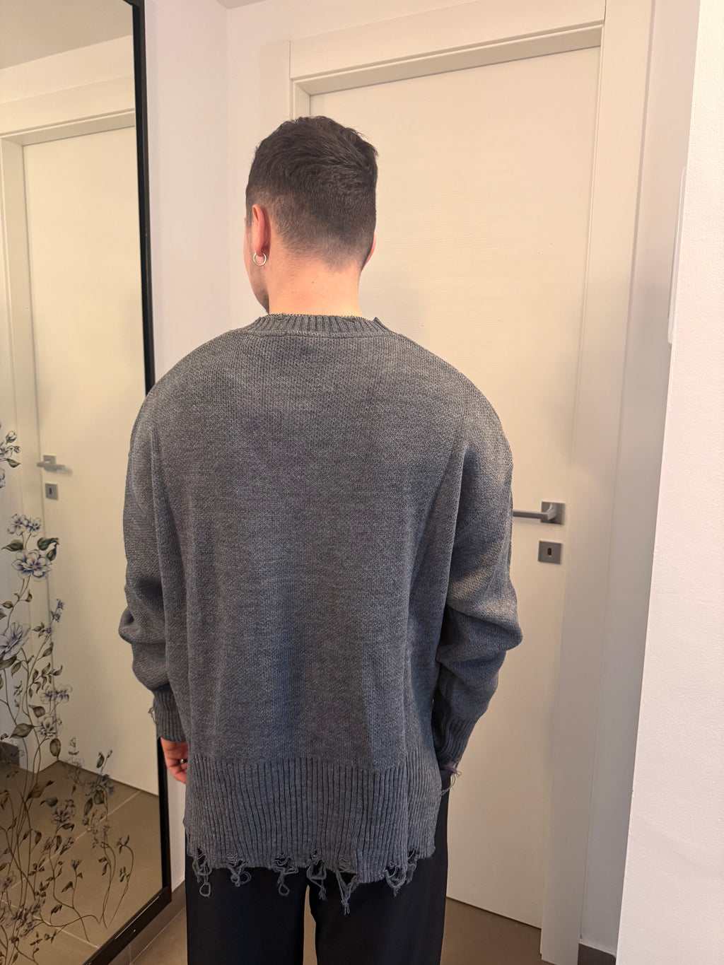 maglione destroyed grigio