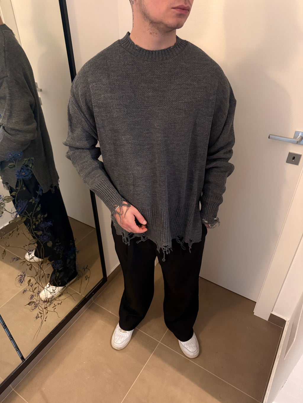 maglione destroyed grigio